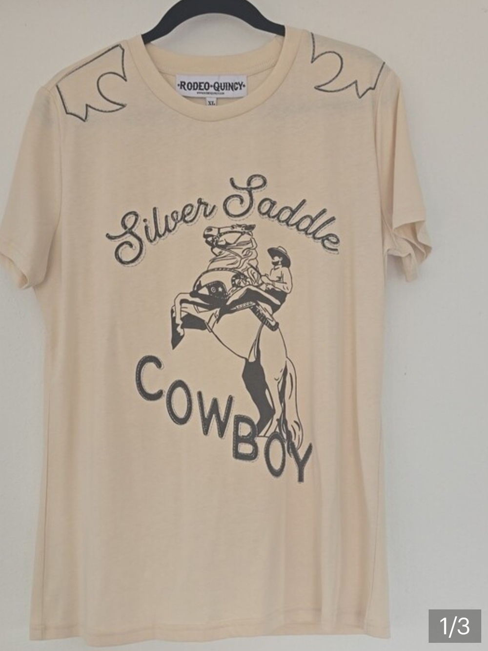 RODEO QUINCY. Silver Saddle Cowboy Graphic Tee - Cream